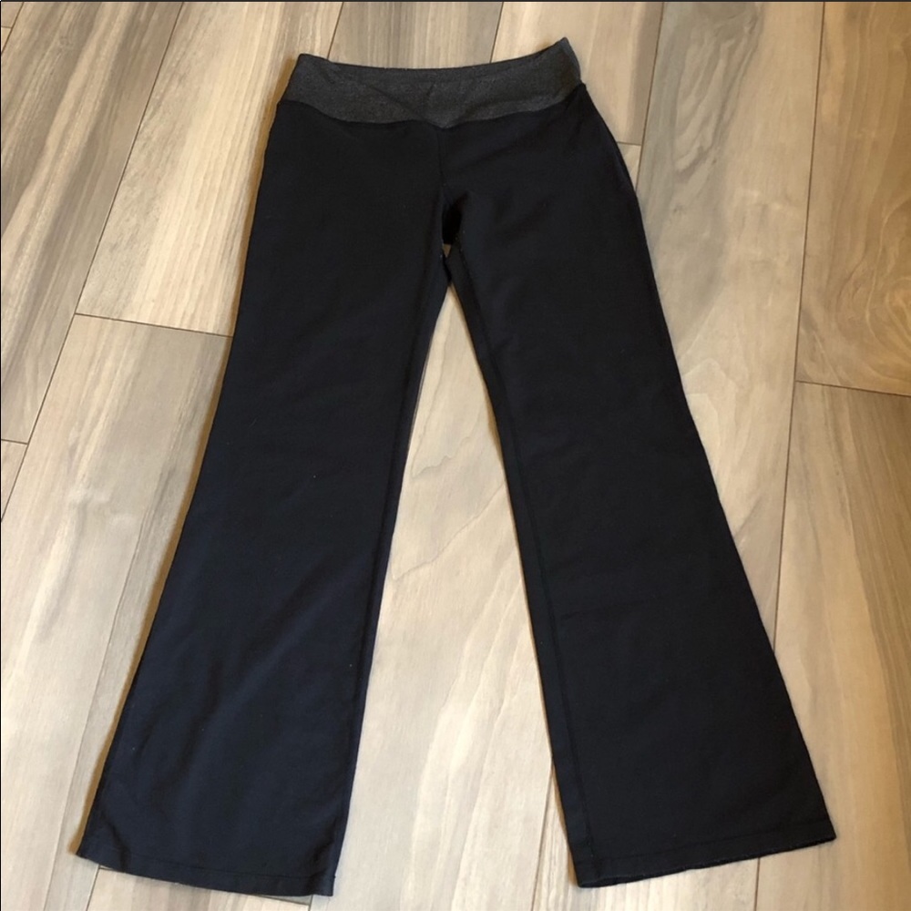 Beyond Yoga black yoga pants Size Medium Used